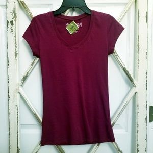 NWT⚪V-Neck Cotton Tee